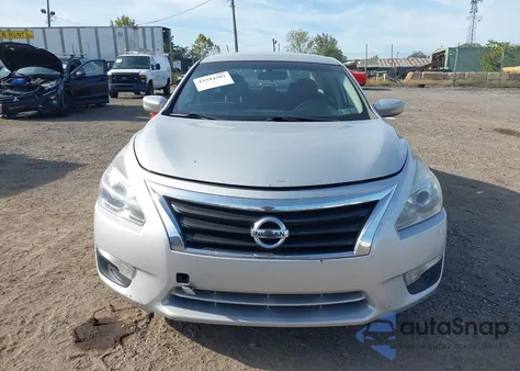 2015 Nissan Altima 2.5 S z USA, uszkodzony, nr VIN 1N4AL3AP2FN395793
